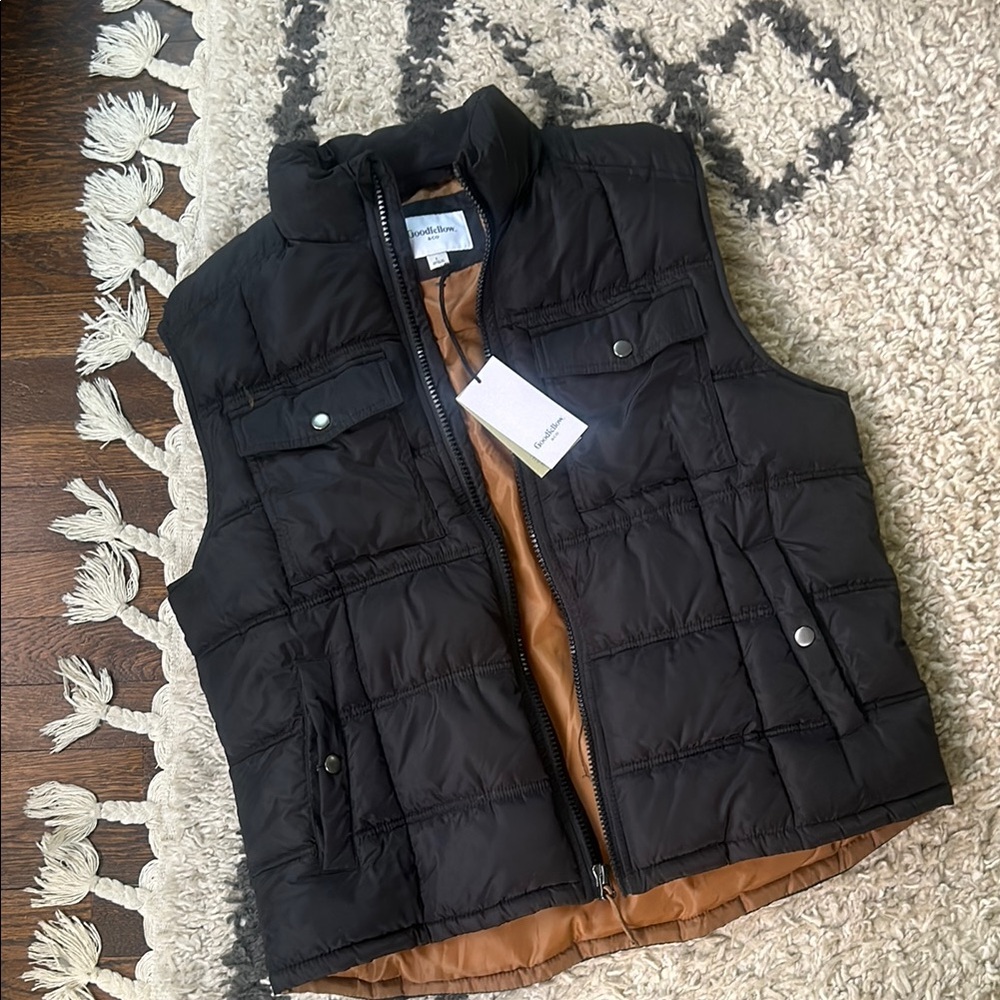 Men’s Black Puffer Vest with Brown Lining